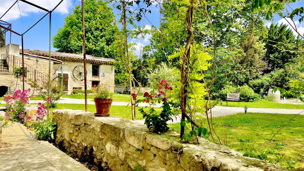Domaine De La Brave Bed and Breakfast Pernes-les-Fontaines Εξωτερικό φωτογραφία